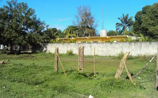Nice Corner Lot in Barrio Venecia