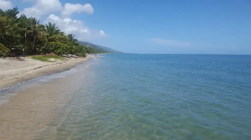 Calm beach and sea near the Trujillo Beach Eco-Resort lot