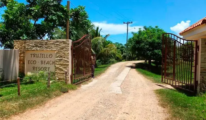 Stone entrance of Trujillo Eco-Beach Resort