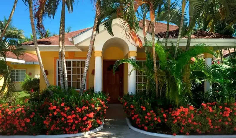 Villa con jardín tropical en Palma Real, La Ceiba