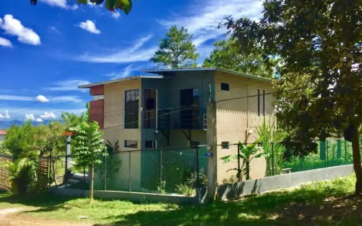 2-level, 3 bedrooms house in Marcala, La Paz