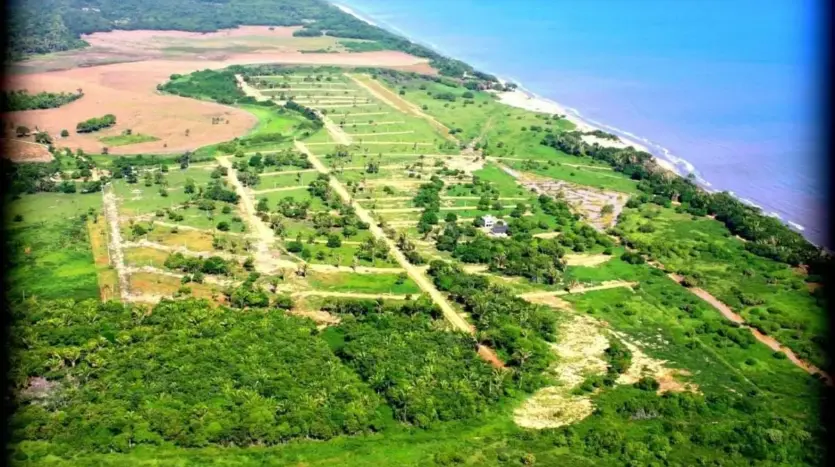 Vista aérea de los lotes de Trujillo Beach Eco Development
