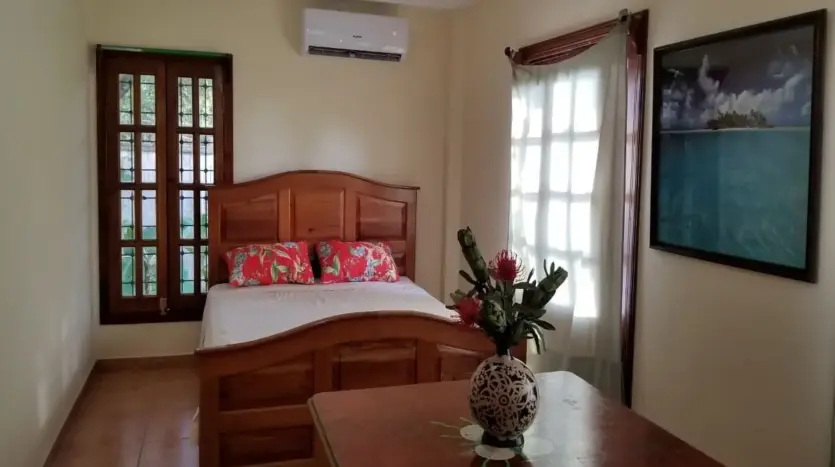 Villa Mangos: 3 hab., 3 baños, 2,500 sq ft, 0.75 acres en Trujillo