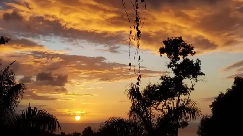 Villa Mangos: 3 hab., 3 baños, 2,500 sq ft, 0.75 acres en Trujillo