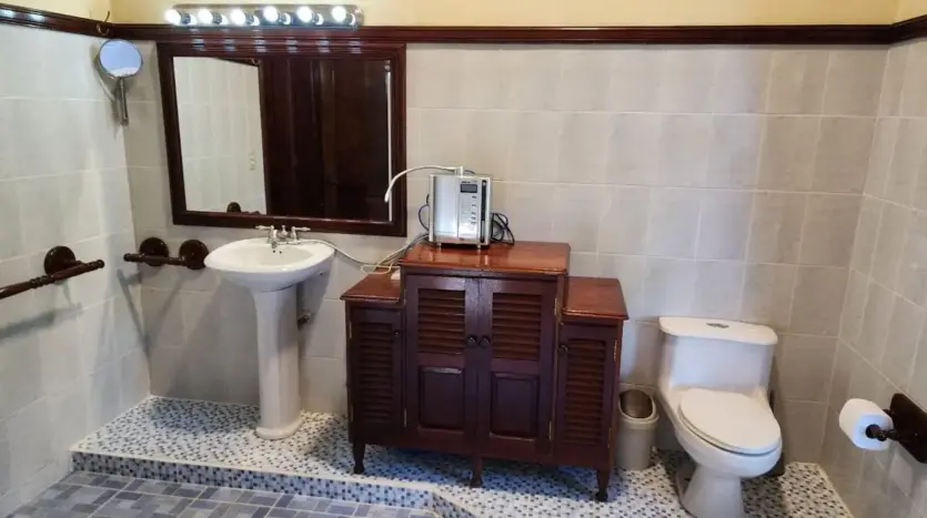 Villa Mangos: 3 hab., 3 baños, 2,500 sq ft, 0.75 acres en Trujillo