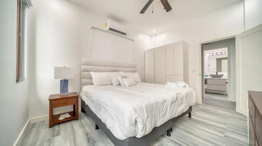 Habitación de huéspedes con aire acondicionado