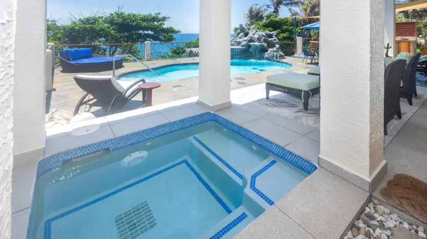 Hot tub on the covered patio